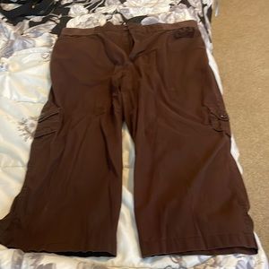 Sag harbor stretch capris, size 16.